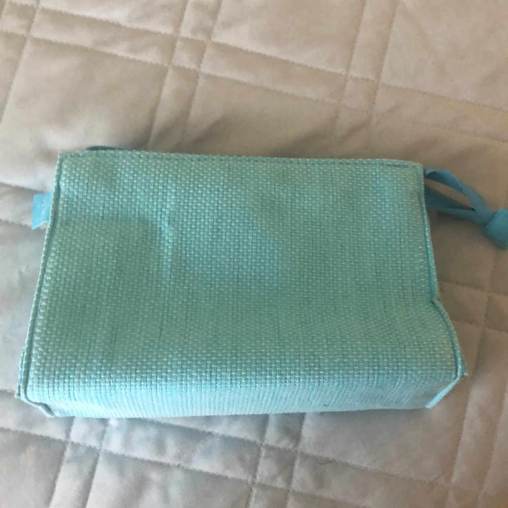 Inis makeup bag